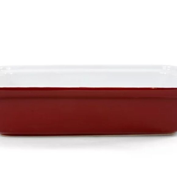 3-Qt. Rectangular Covered Casserole ( new with box) - Picture 2 of 8